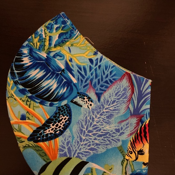 Mask with filter pockets! - Picture 8 of 16